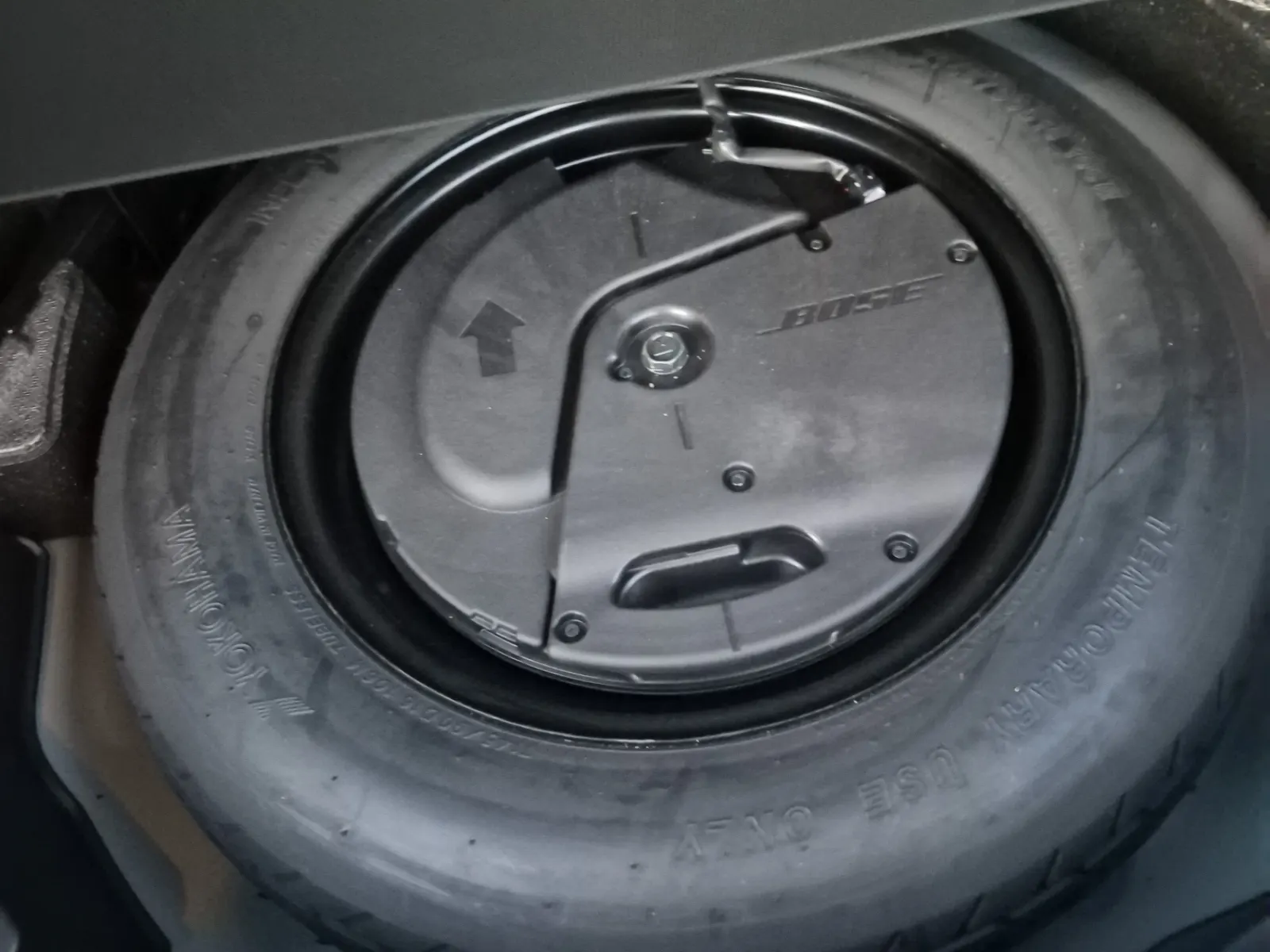 Spare Tire & Wheel Photo