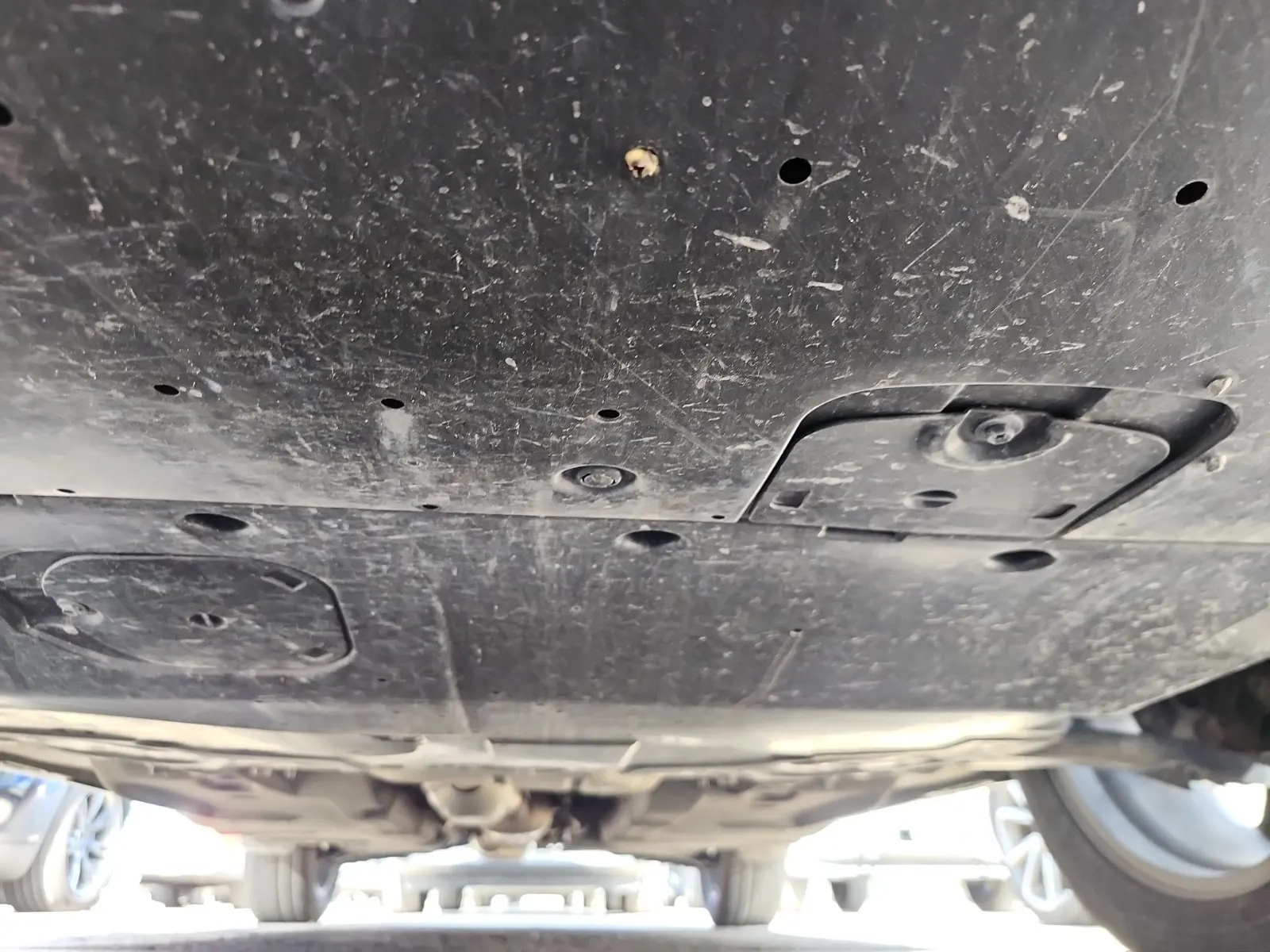 Undercarriage - Front Photo