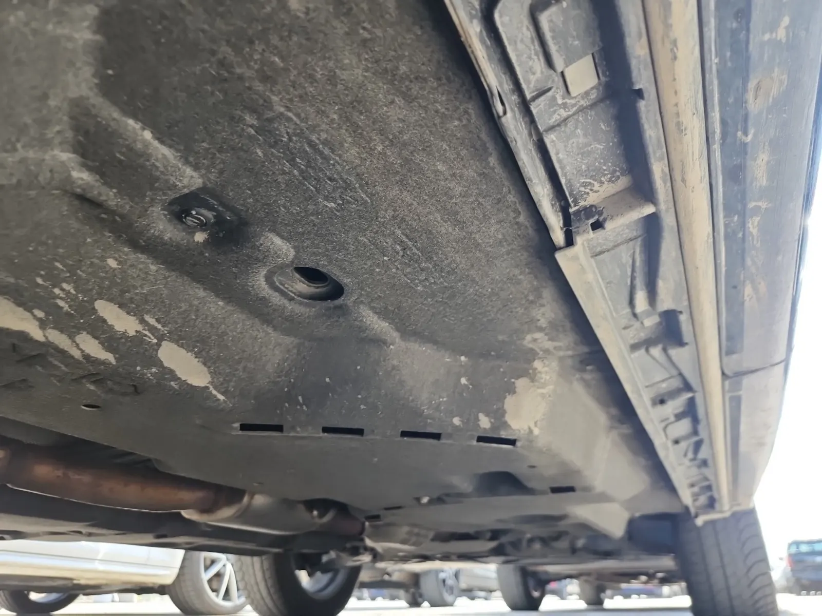 Undercarriage - Passenger Photo