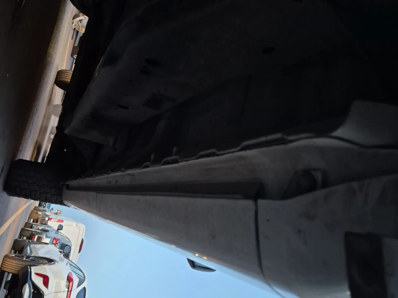 Undercarriage - Passenger Photo