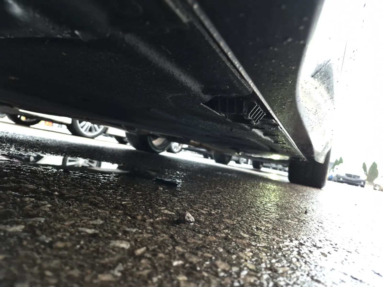Undercarriage - Driver Photo