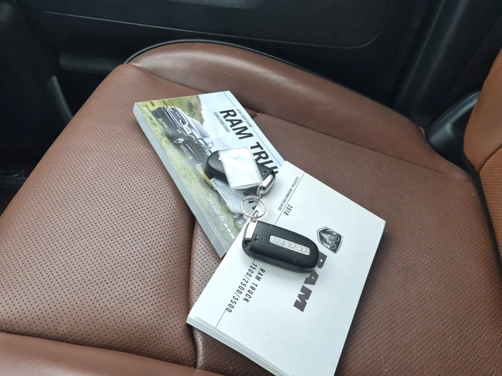 Keys/Fobs/Manual Photo