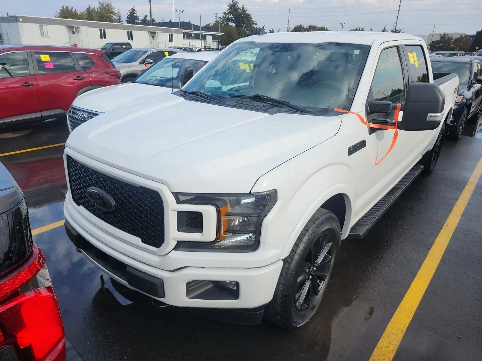 Front driver 3/4 photo