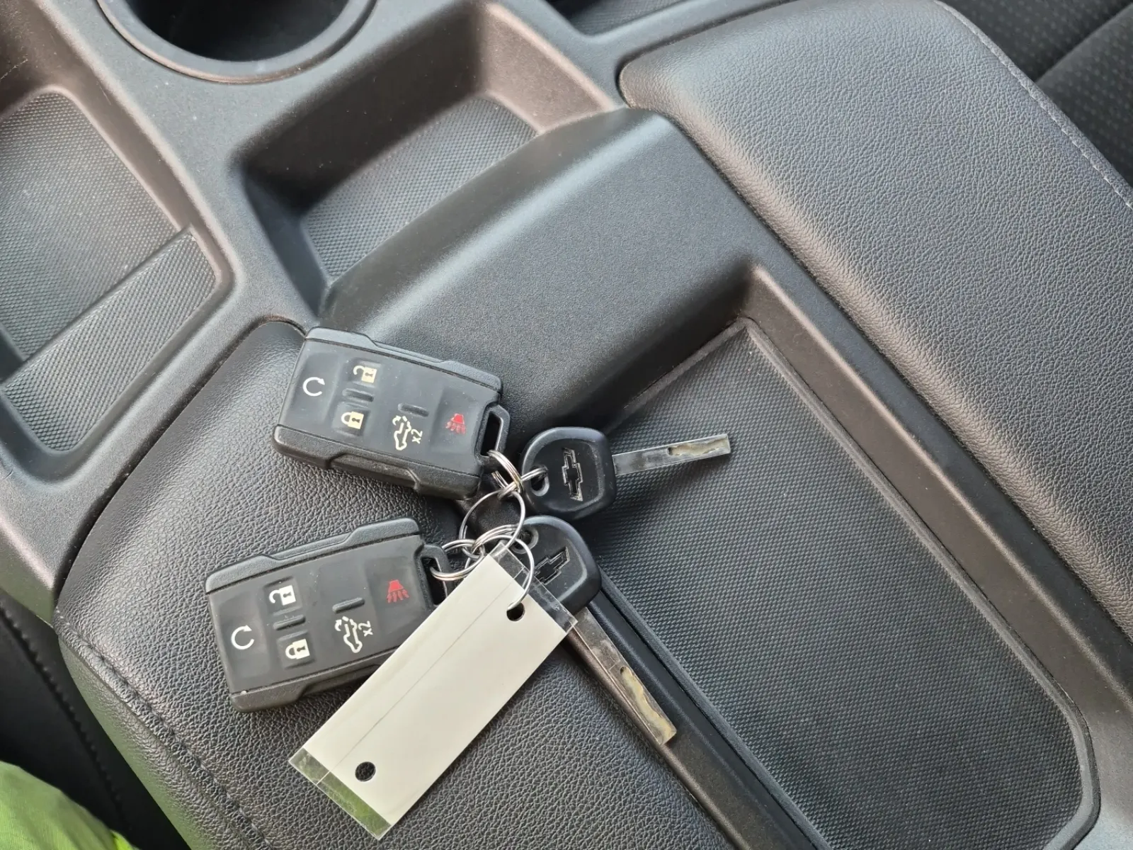 Keys/Fobs/Manual Photo