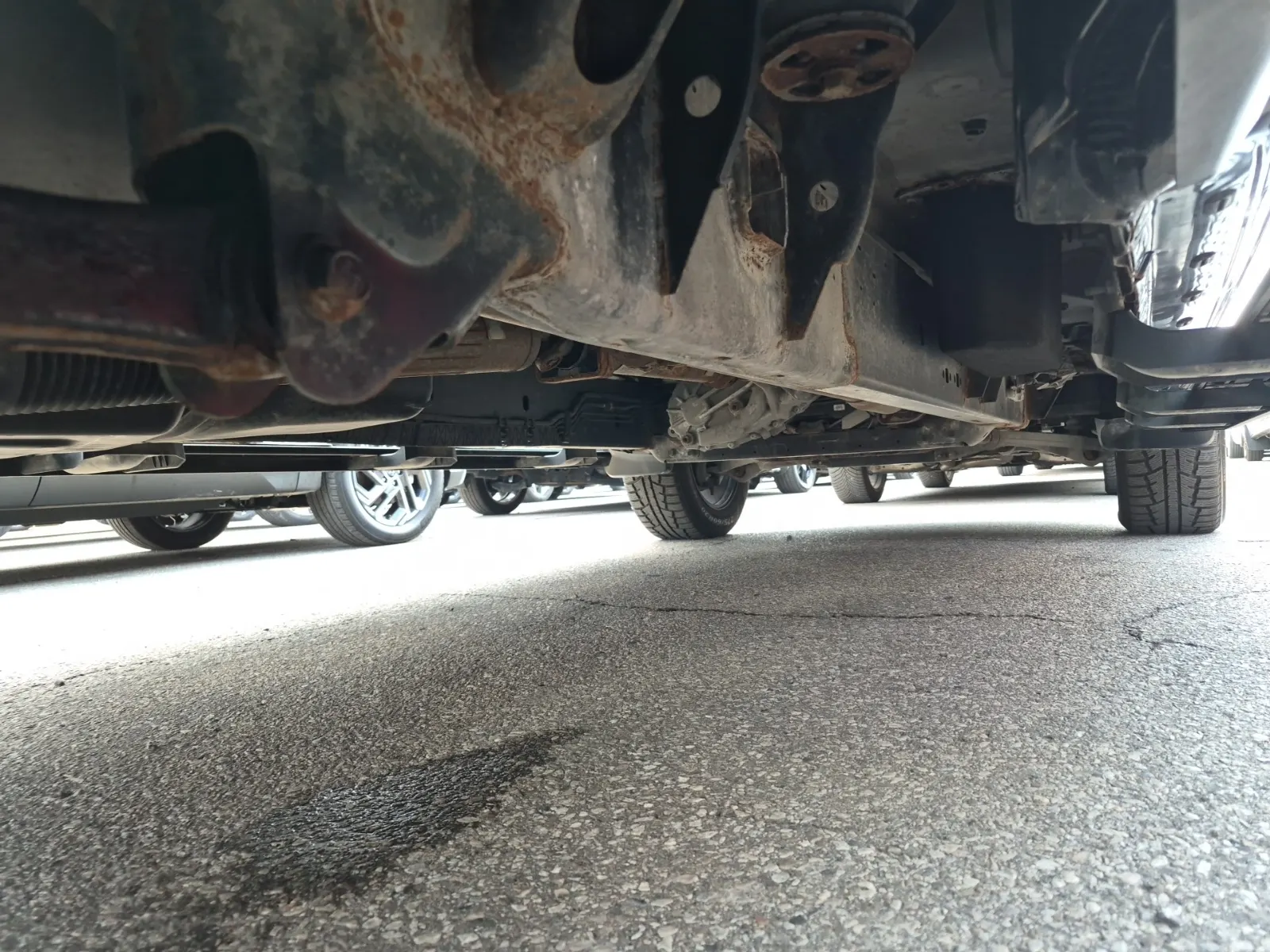 Undercarriage - Passenger Photo