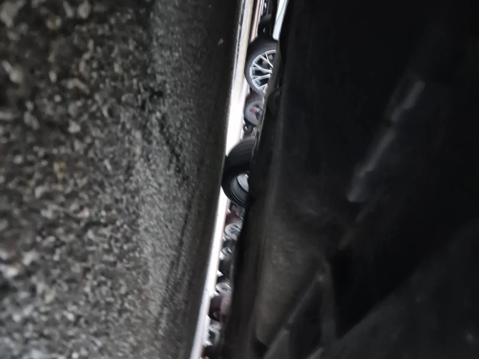 Undercarriage - Driver Photo