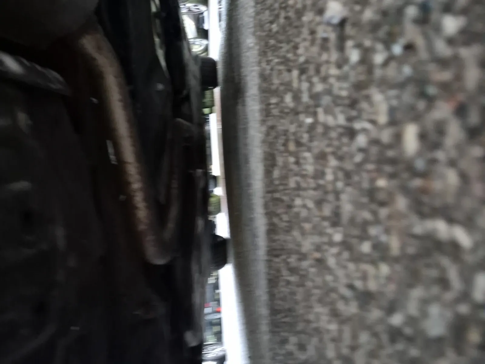 Undercarriage - Rear Photo