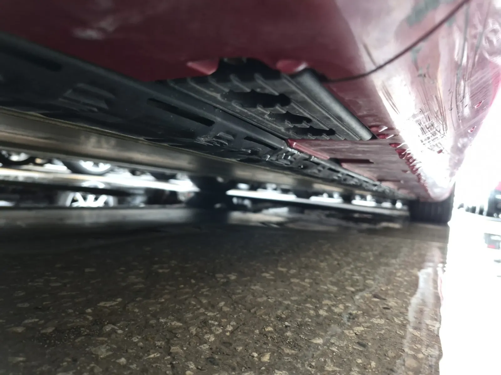 Undercarriage - Passenger Photo
