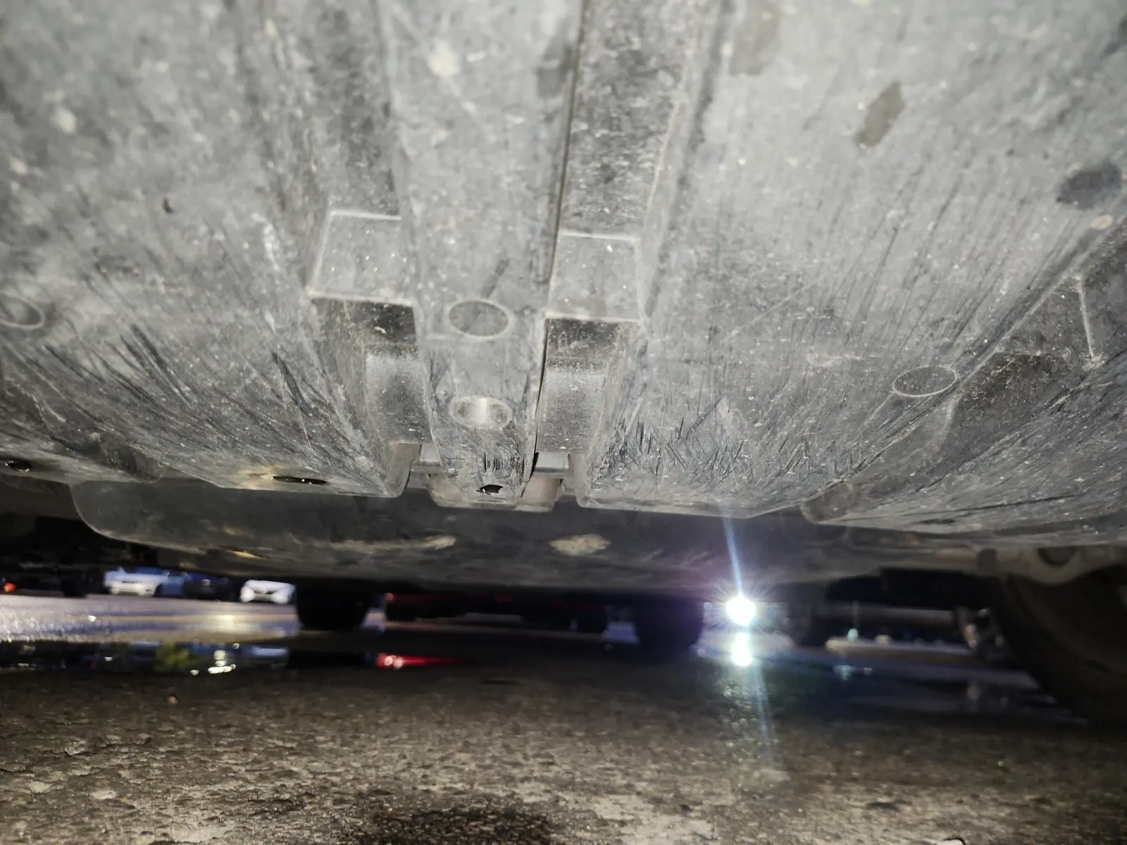 Undercarriage - Front Photo