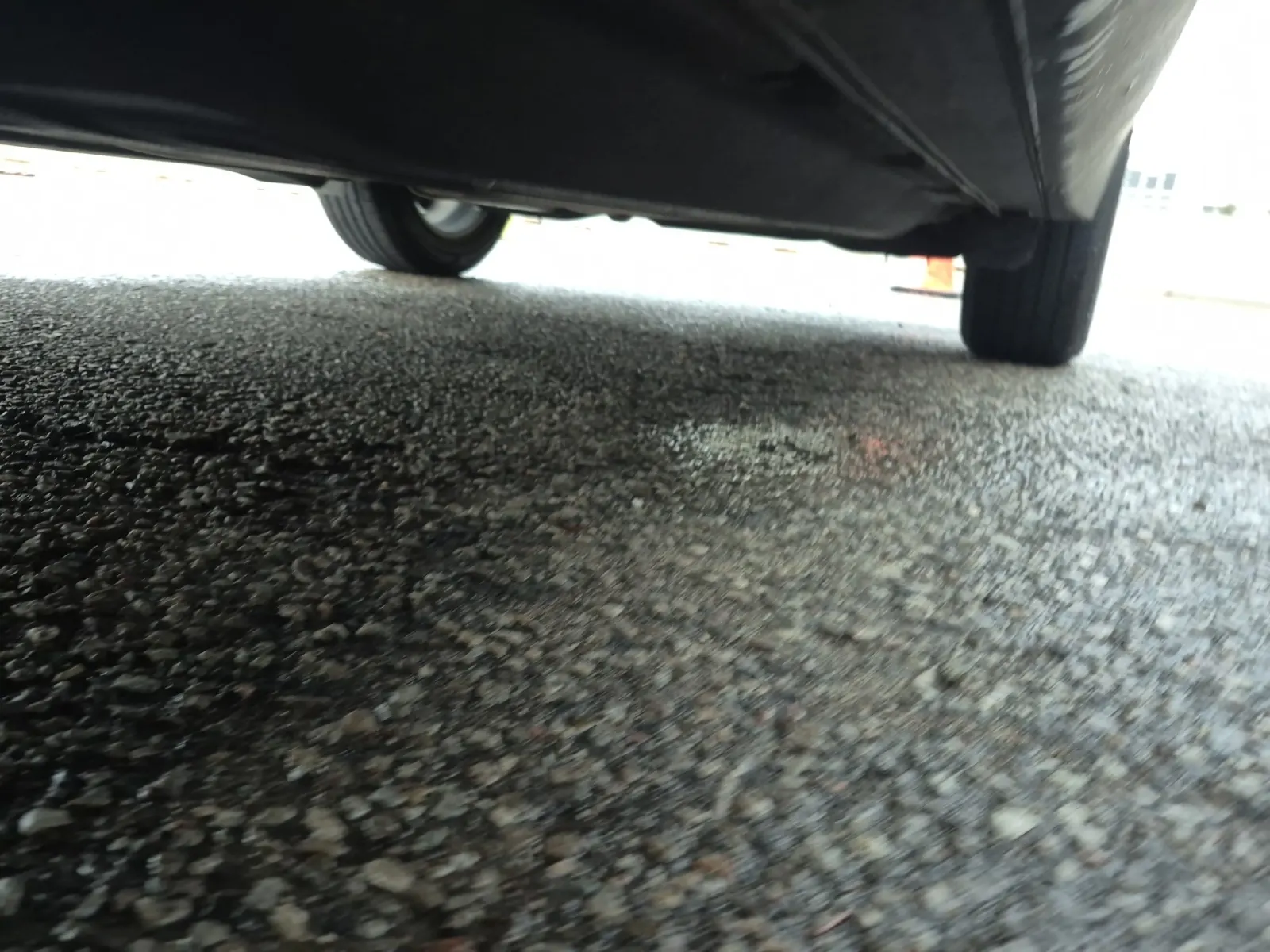 Undercarriage - Driver Photo