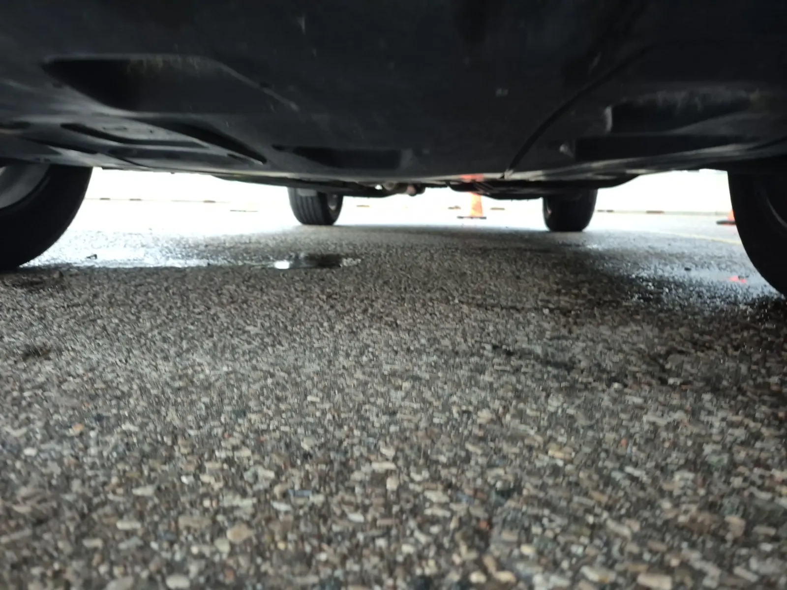 Undercarriage - Front Photo
