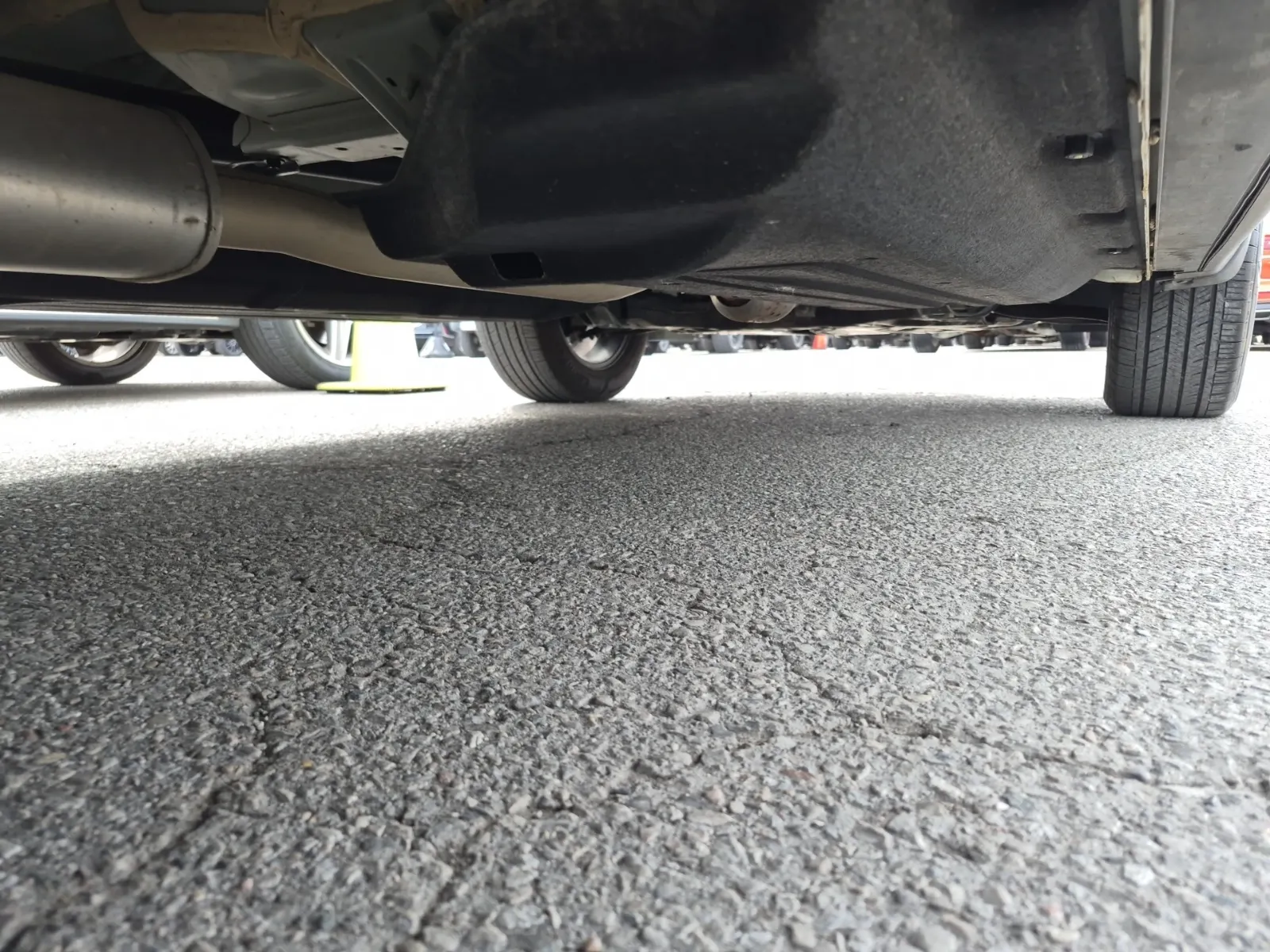 Undercarriage - Passenger Photo