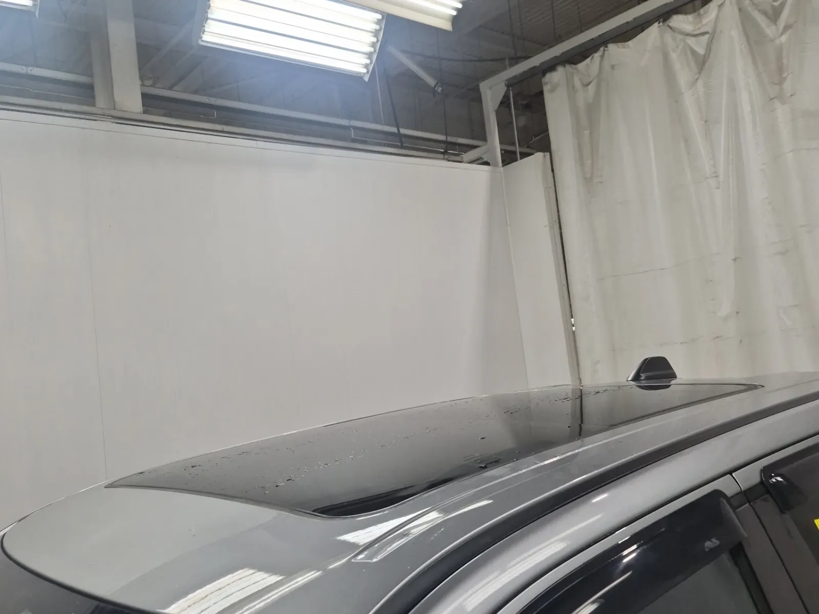 Exterior Roof Photo