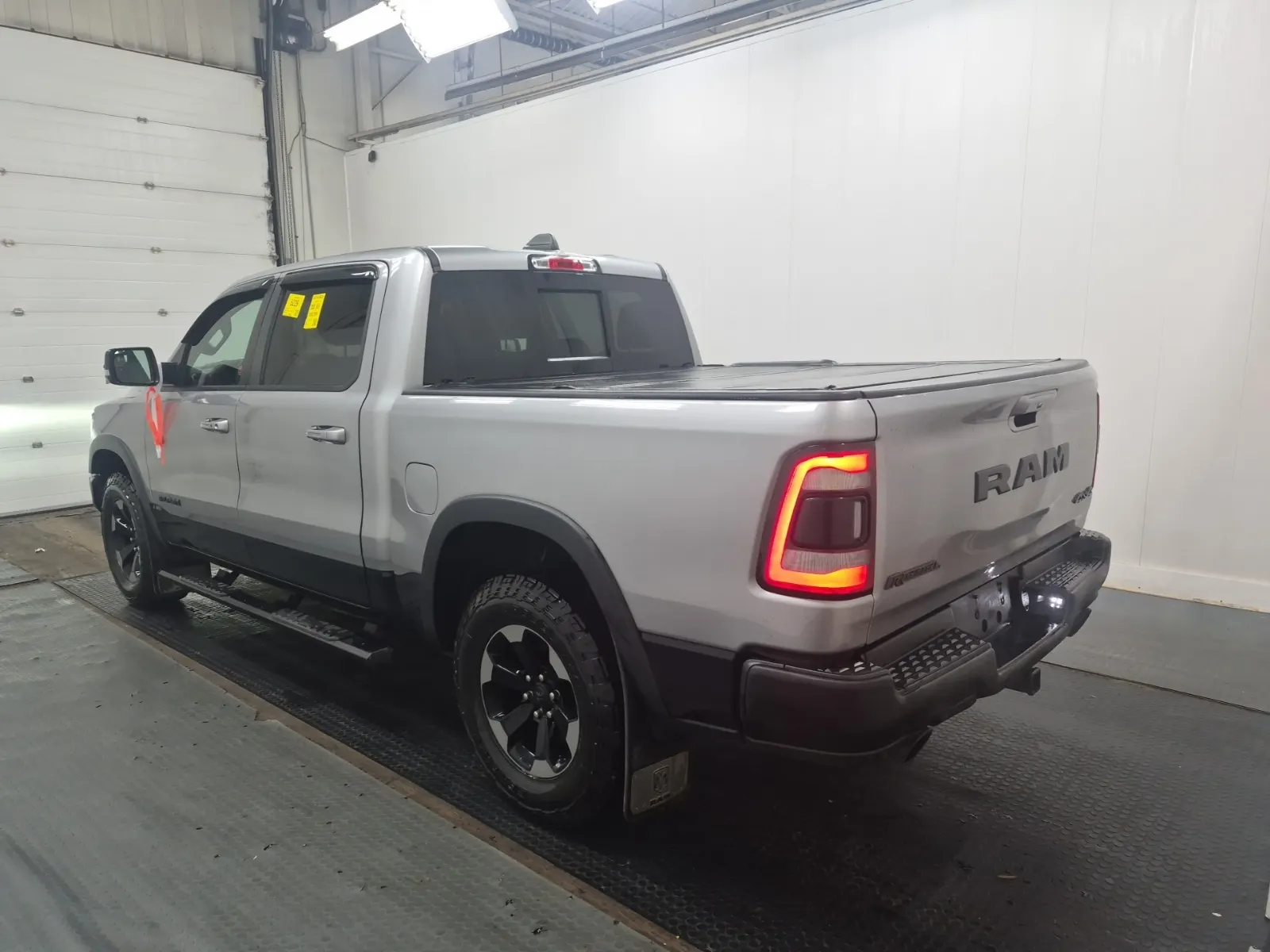 Driver Rear 3/4 Photo