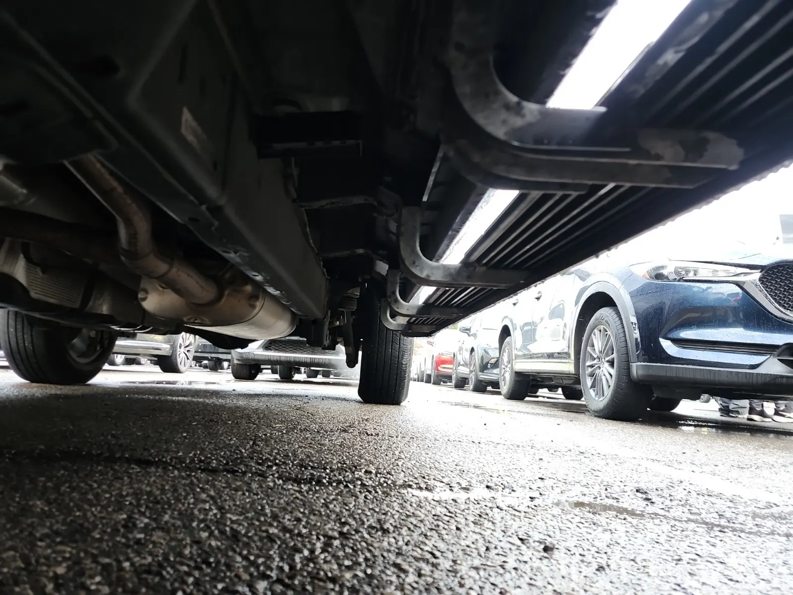 Undercarriage - Driver Photo