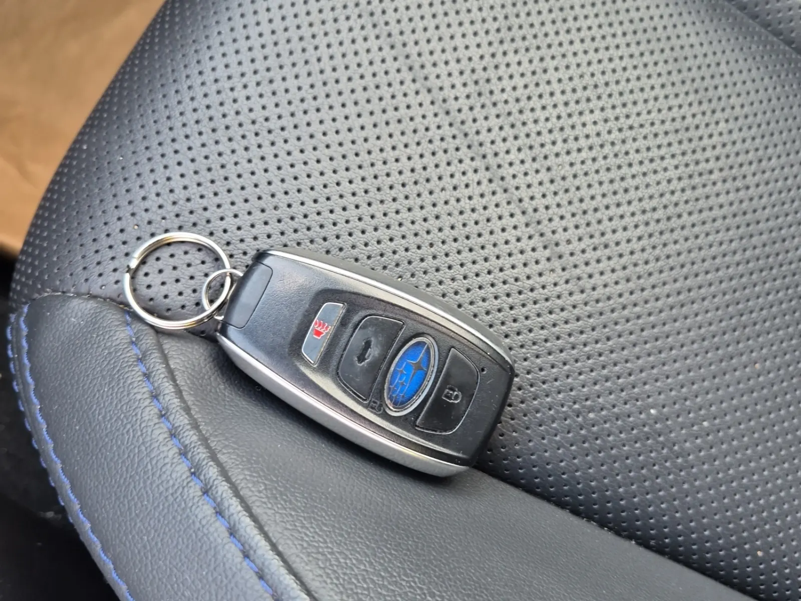 Keys/Fobs/Manual Photo