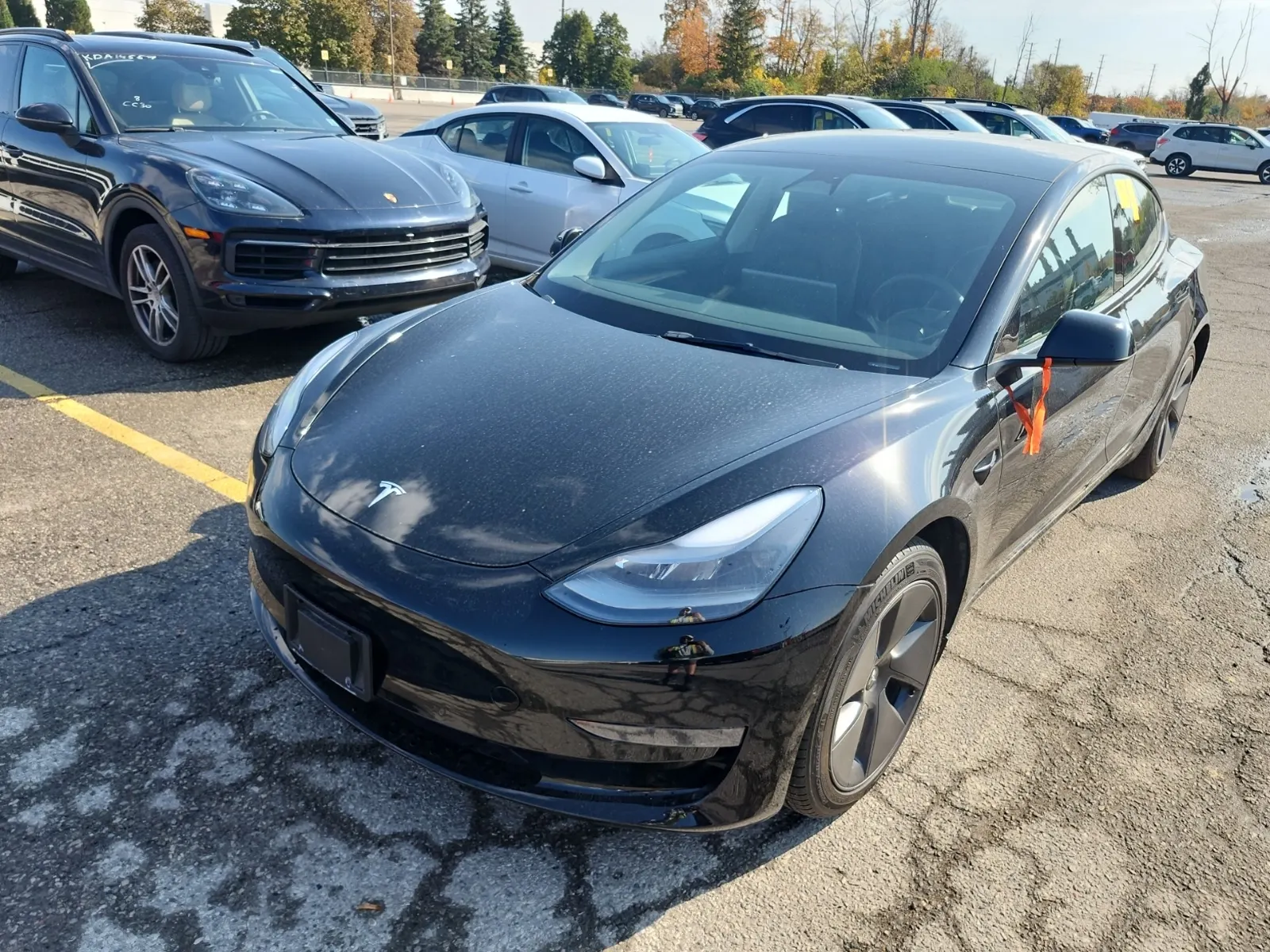 Front driver 3/4 photo