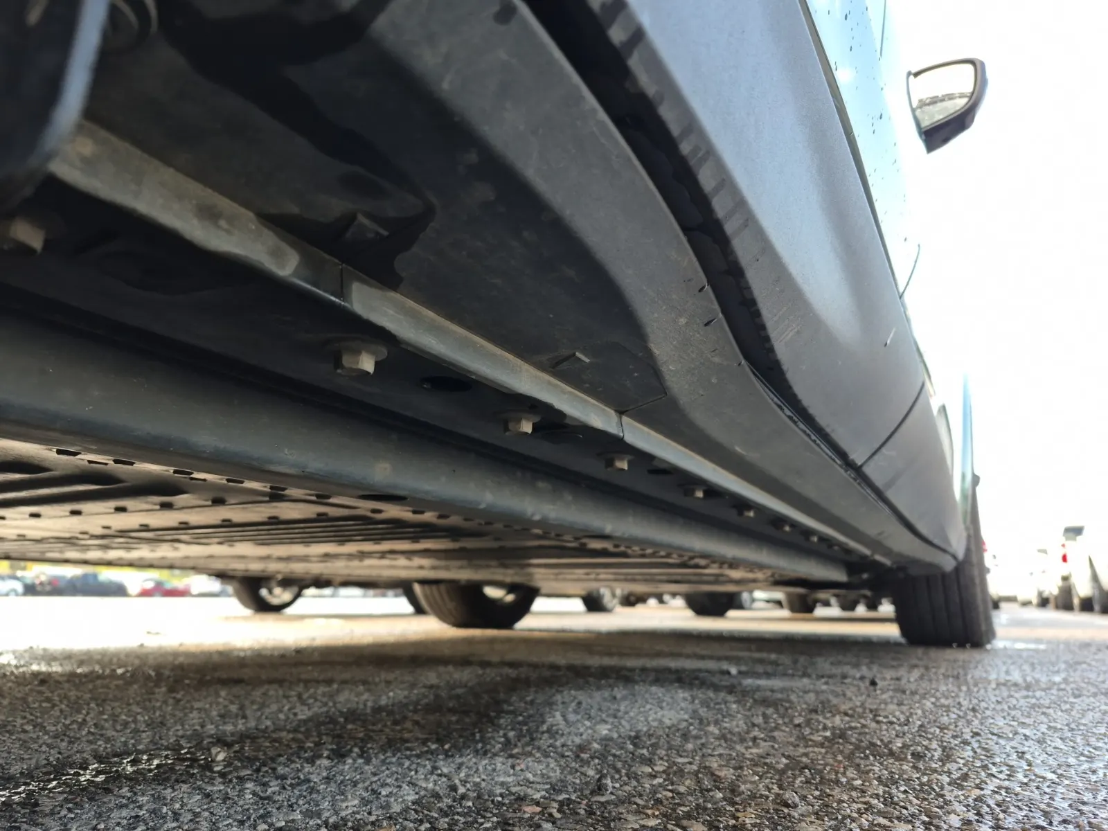Undercarriage - Passenger Photo