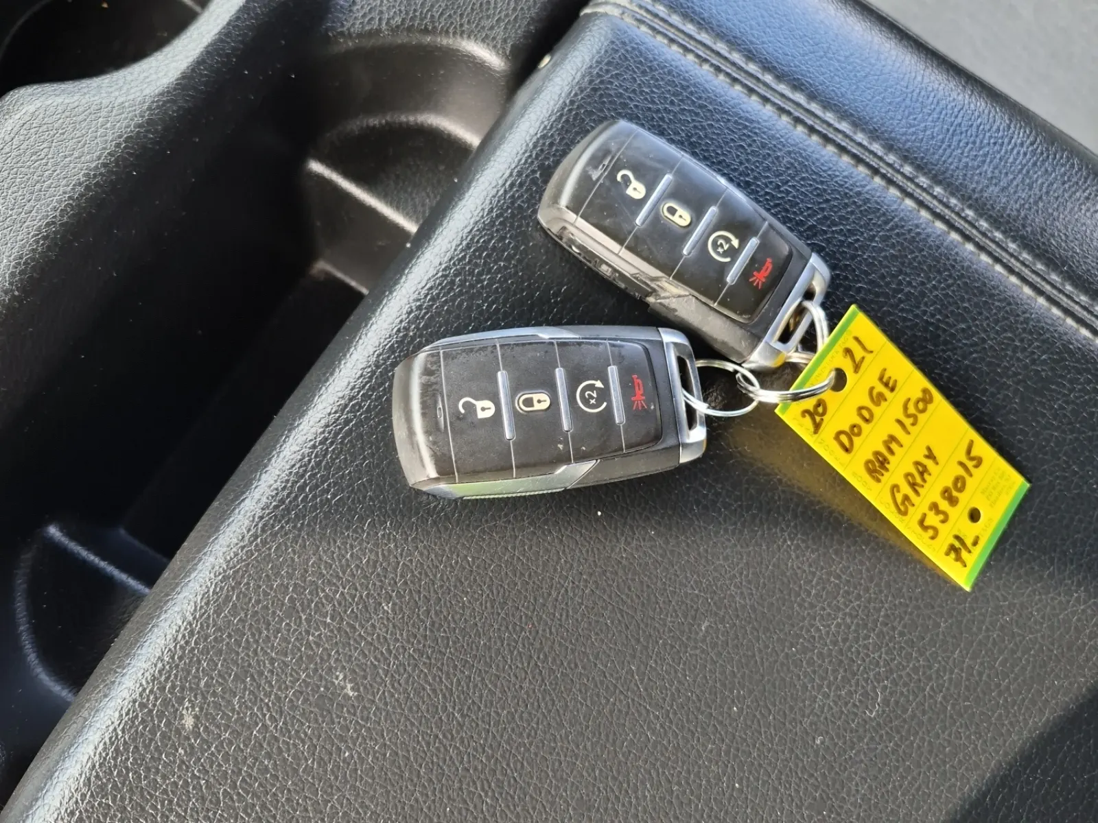 Keys/Fobs/Manual Photo