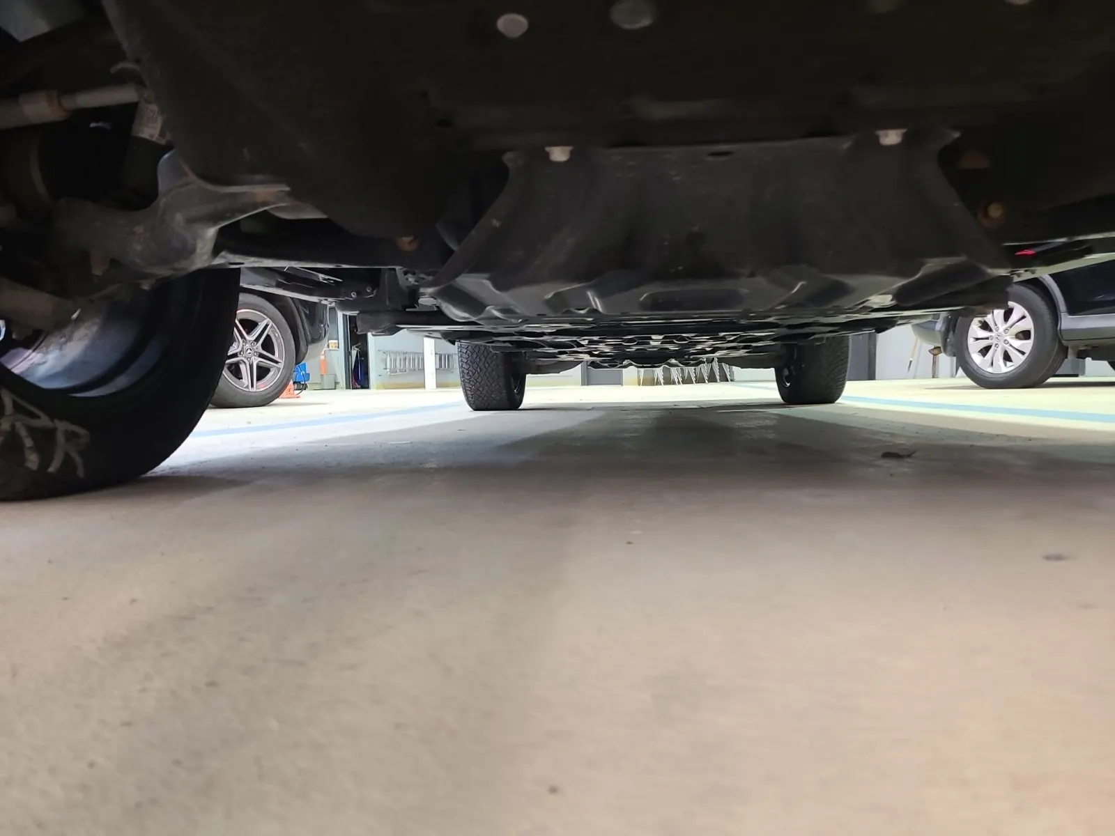Undercarriage - Front Photo
