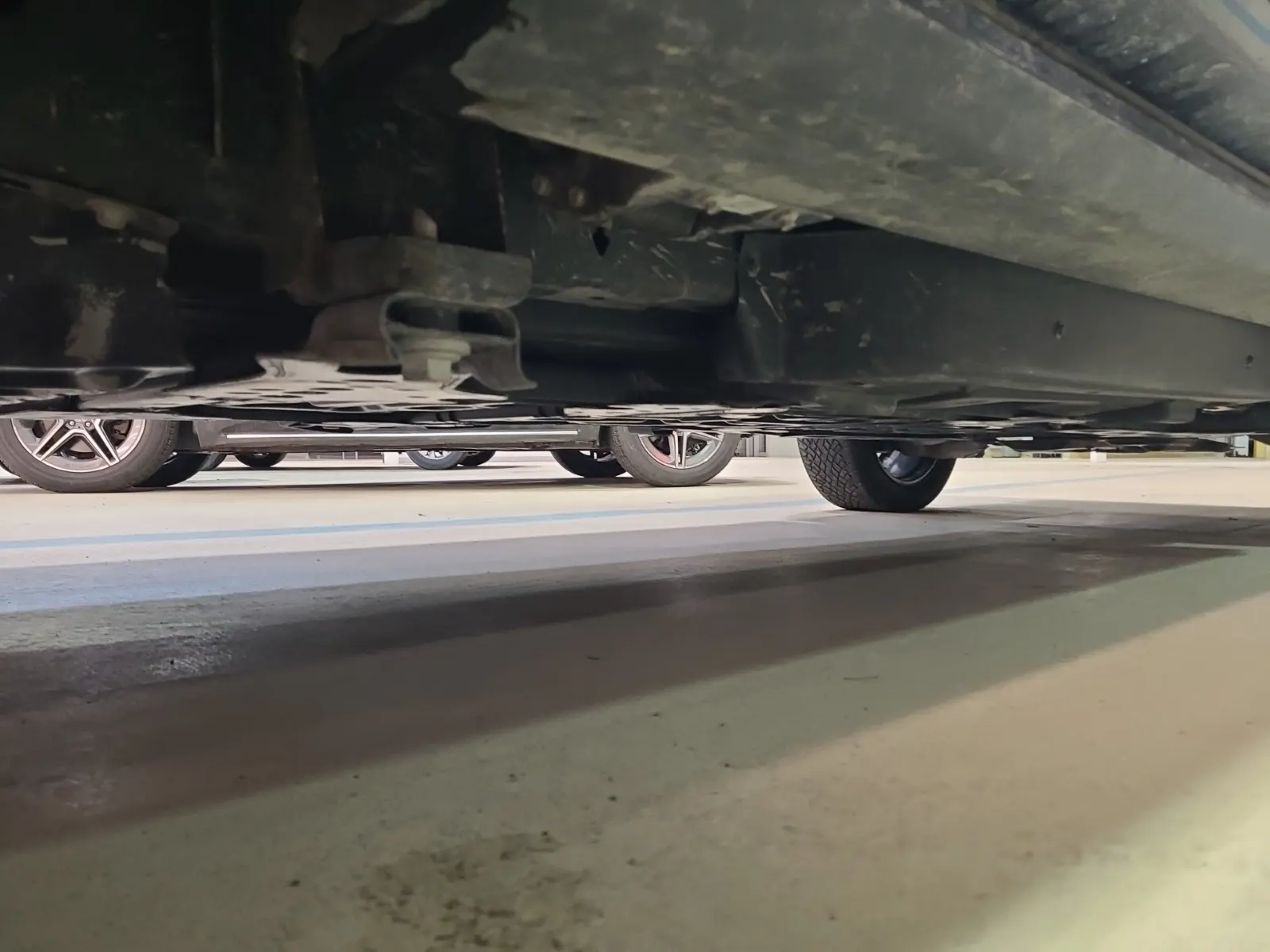 Undercarriage - Driver Photo