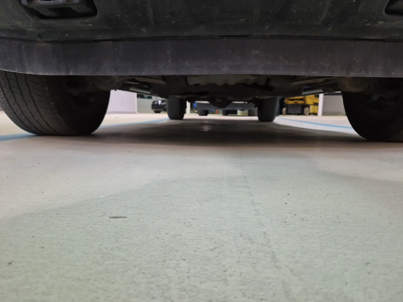 Undercarriage - Front Photo
