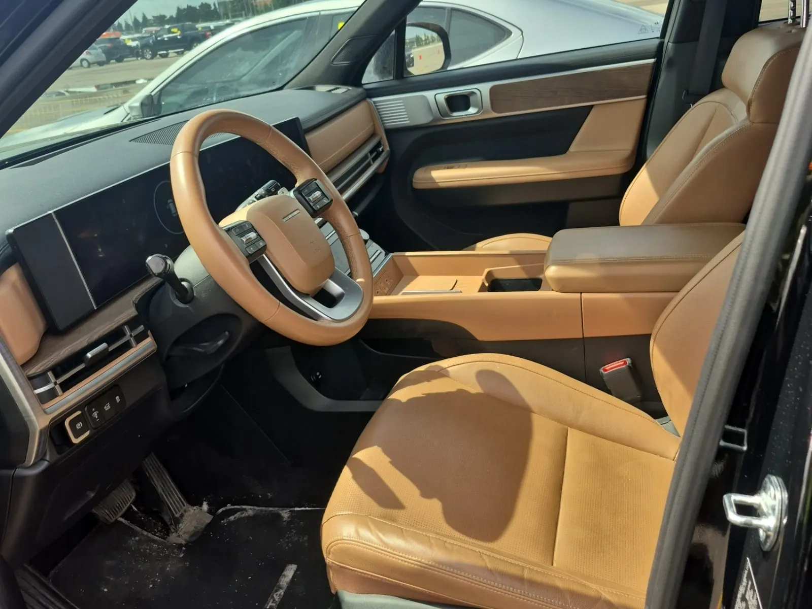 Front Interior Photo