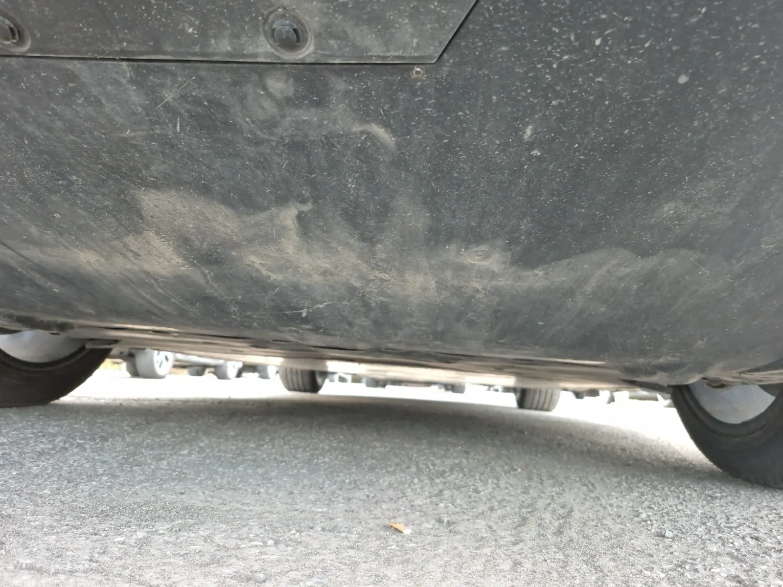 Undercarriage - Rear Photo