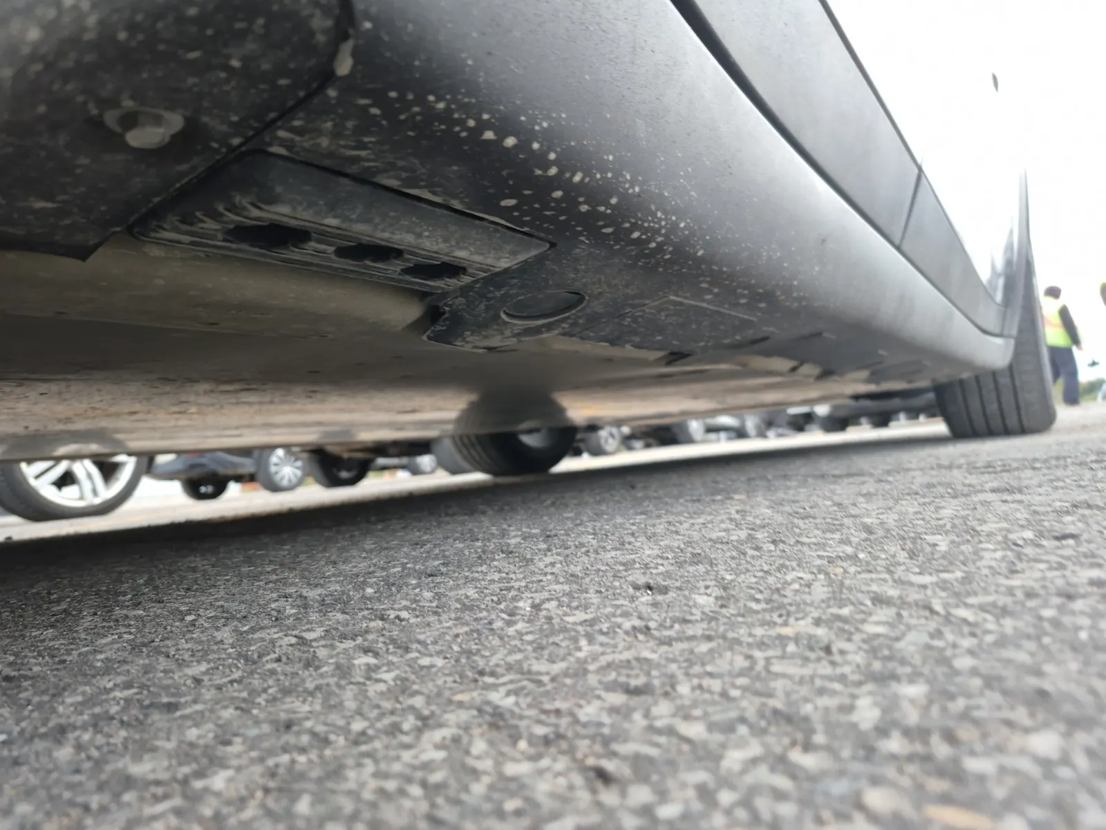 Undercarriage - Passenger Photo