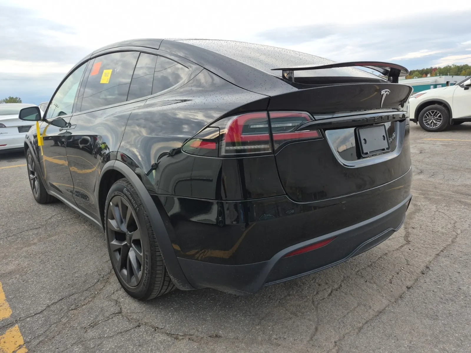 Driver Rear 3/4 Photo