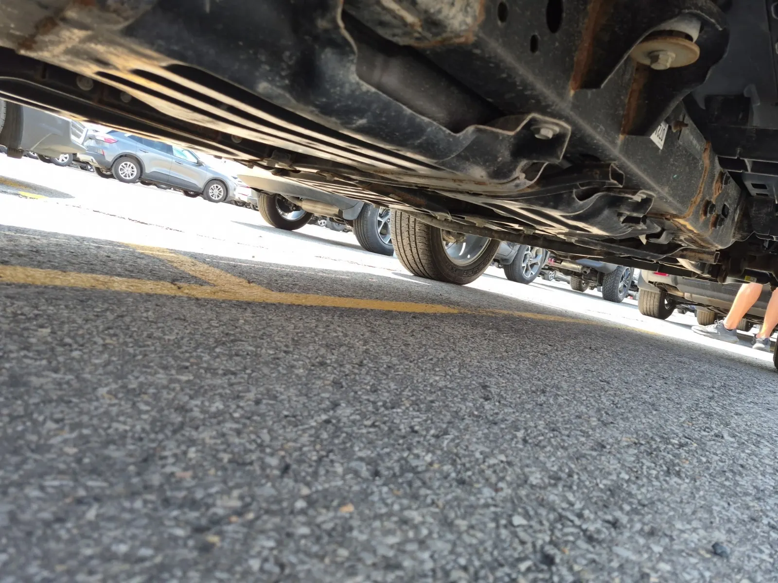Undercarriage - Passenger Photo