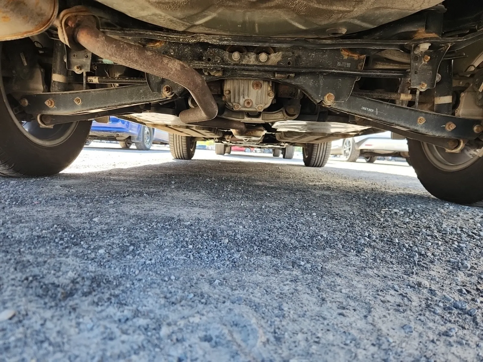 Undercarriage - Rear Photo