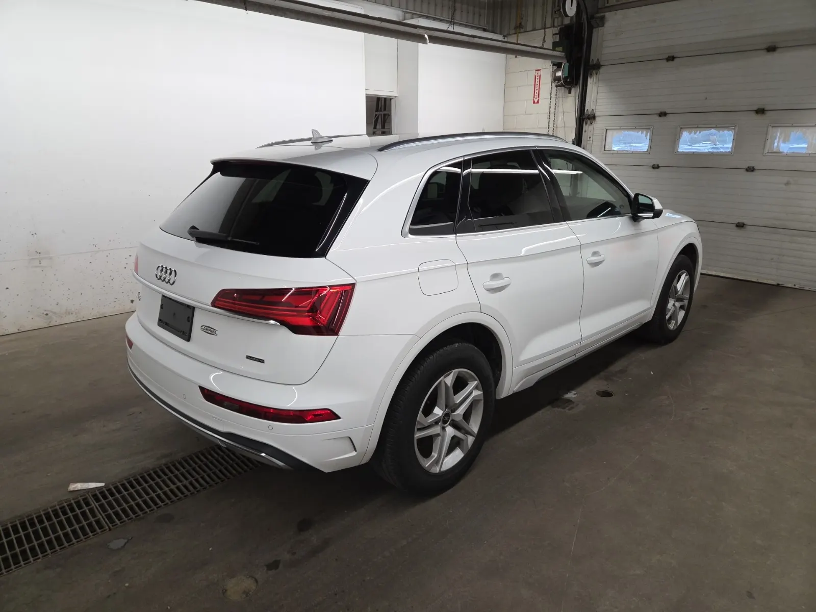 Passenger Rear 3/4 Photo