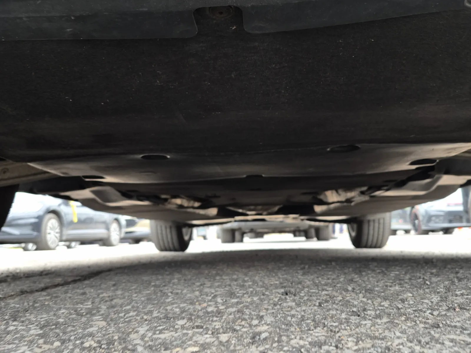 Undercarriage - Front Photo