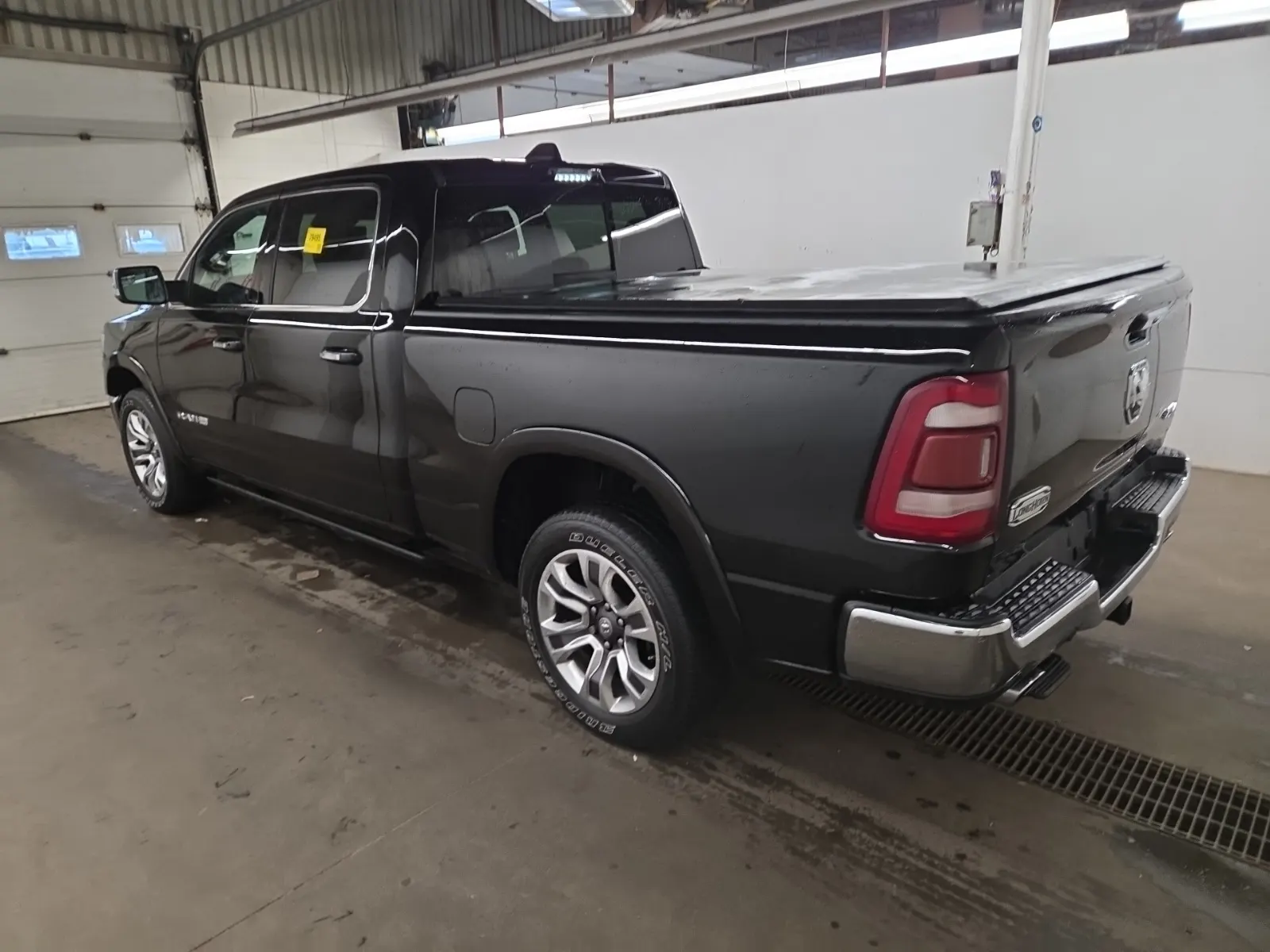 Driver Rear 3/4 Photo