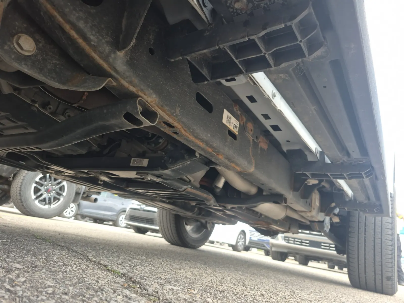 Undercarriage - Driver Photo