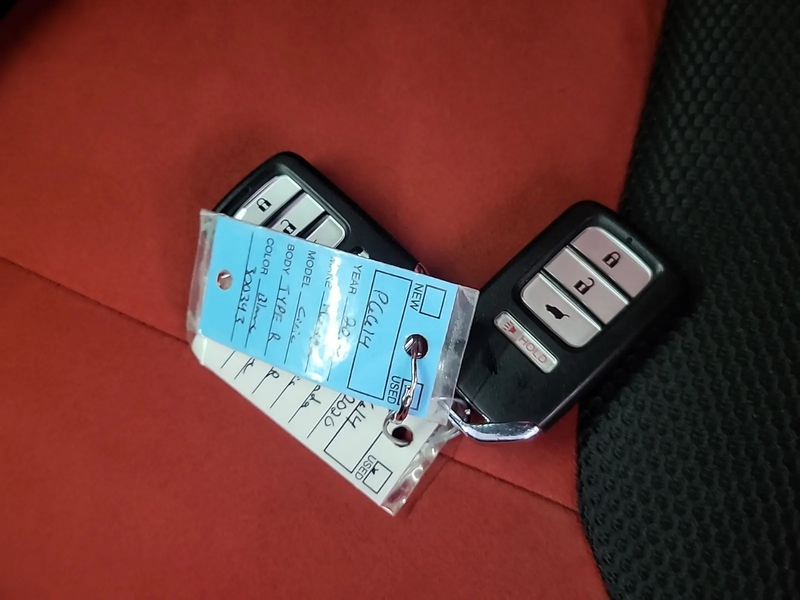 Keys/Fobs/Manual Photo