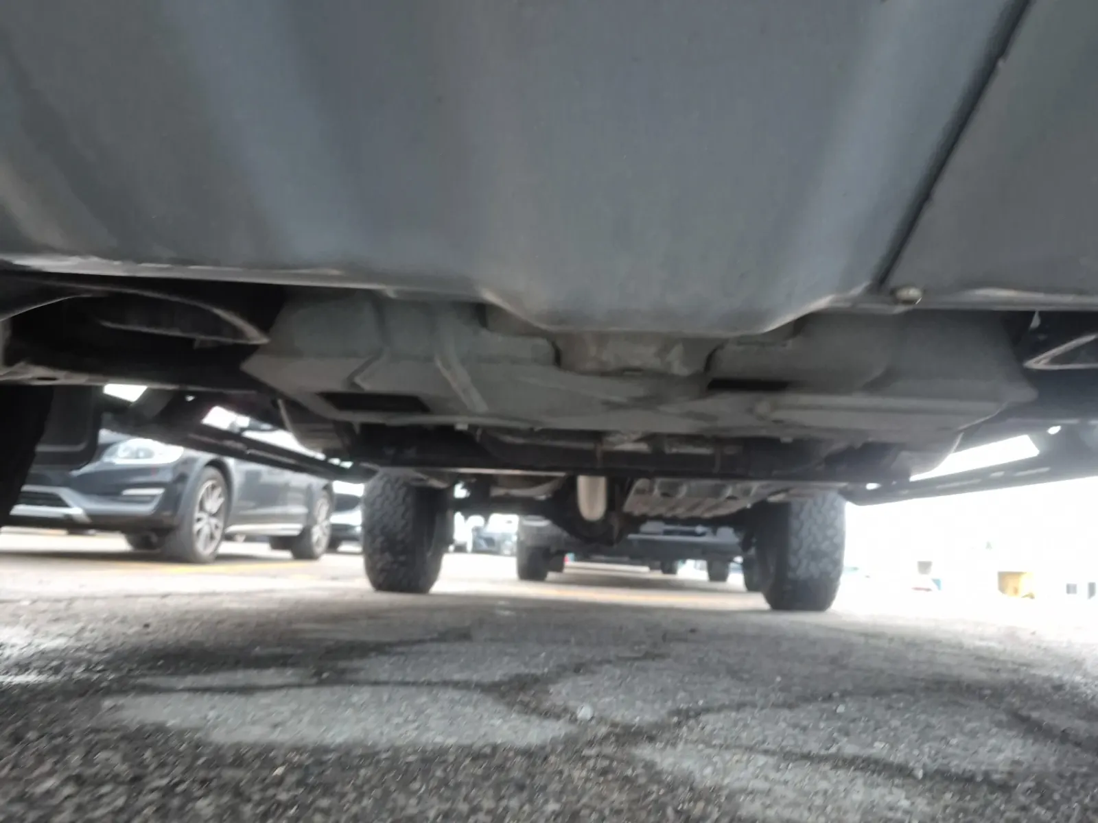 Undercarriage - Front Photo