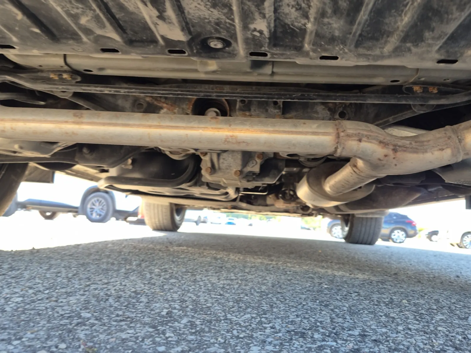 Undercarriage - Rear Photo