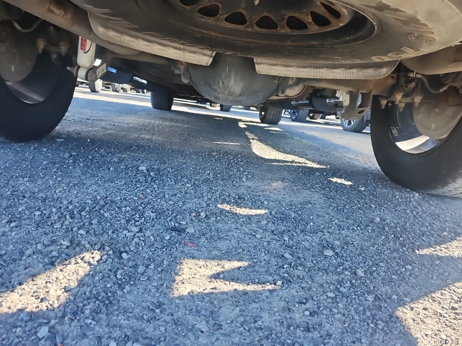 Undercarriage - Rear Photo