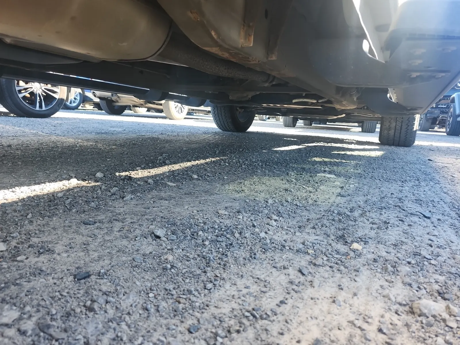 Undercarriage - Passenger Photo