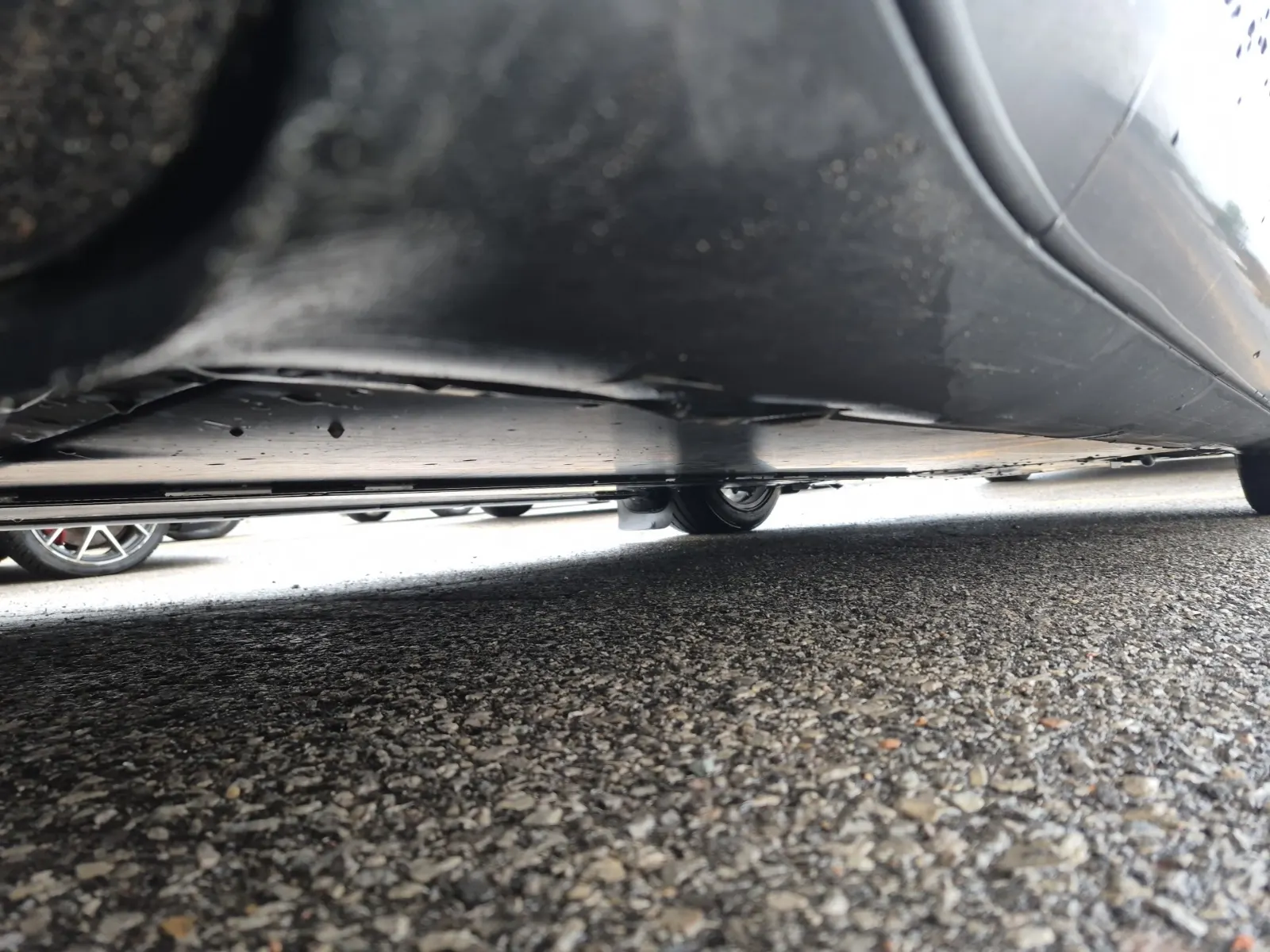 Undercarriage - Passenger Photo