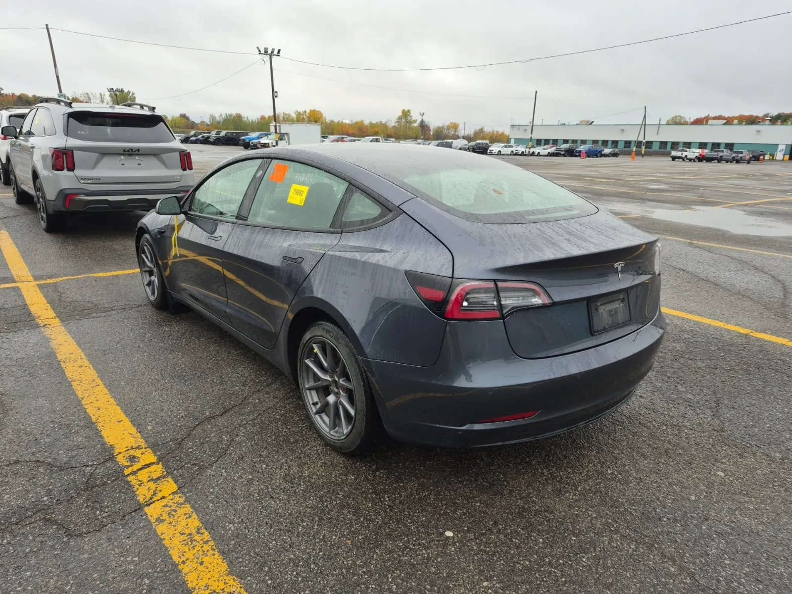 Driver Rear 3/4 Photo