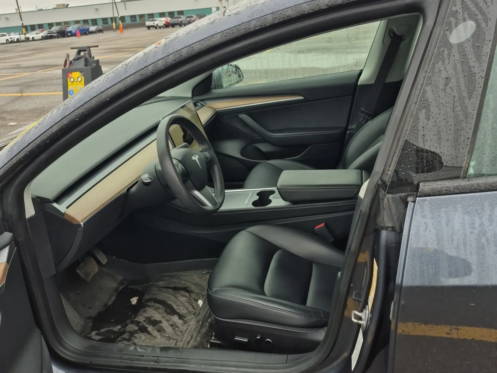 Front Interior Photo