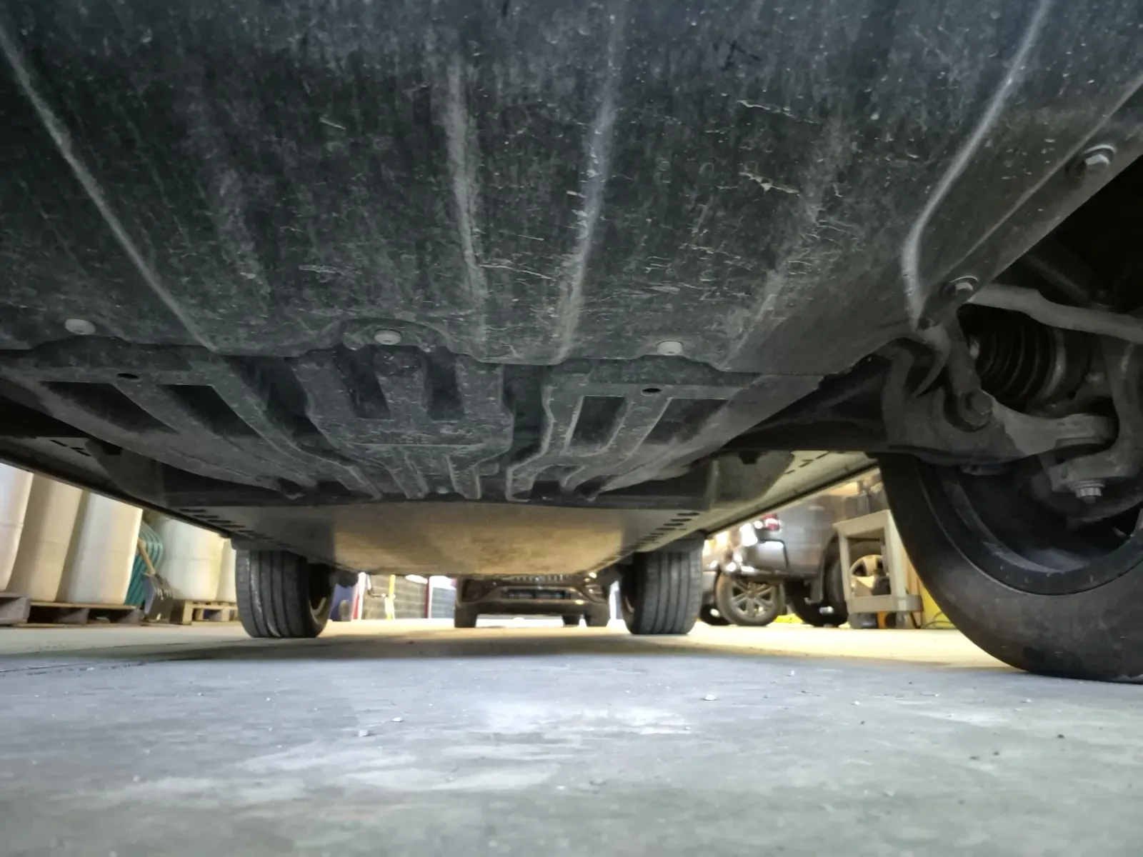 Undercarriage - Front Photo