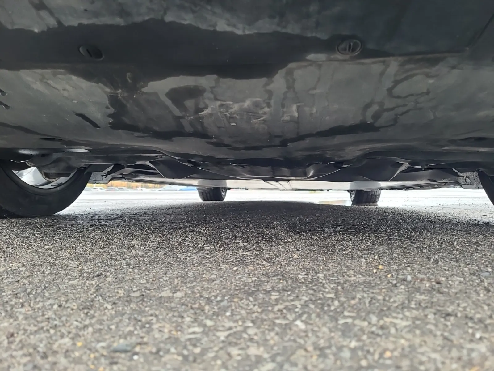 Undercarriage - Rear Photo