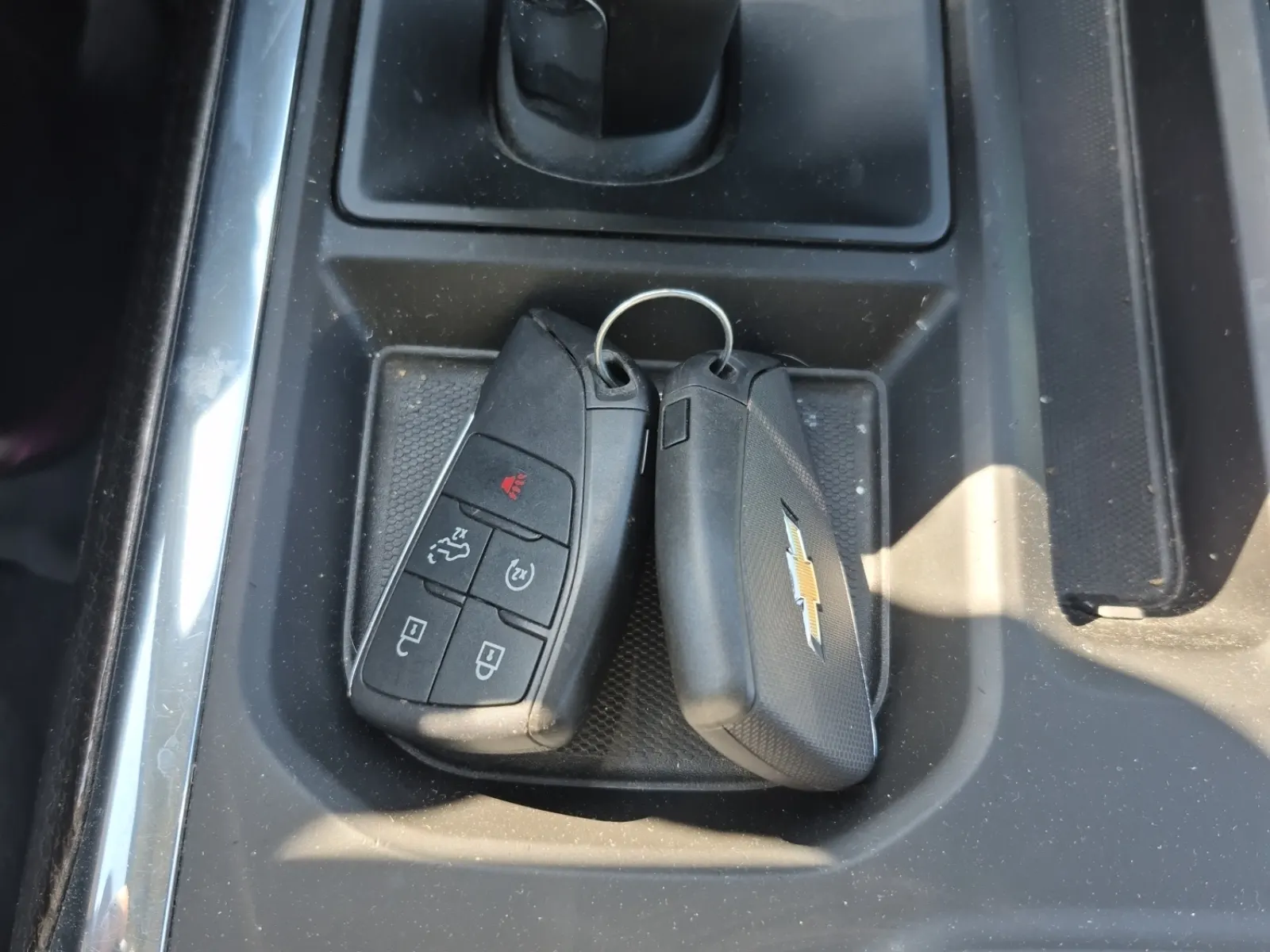 Keys/Fobs/Manual Photo
