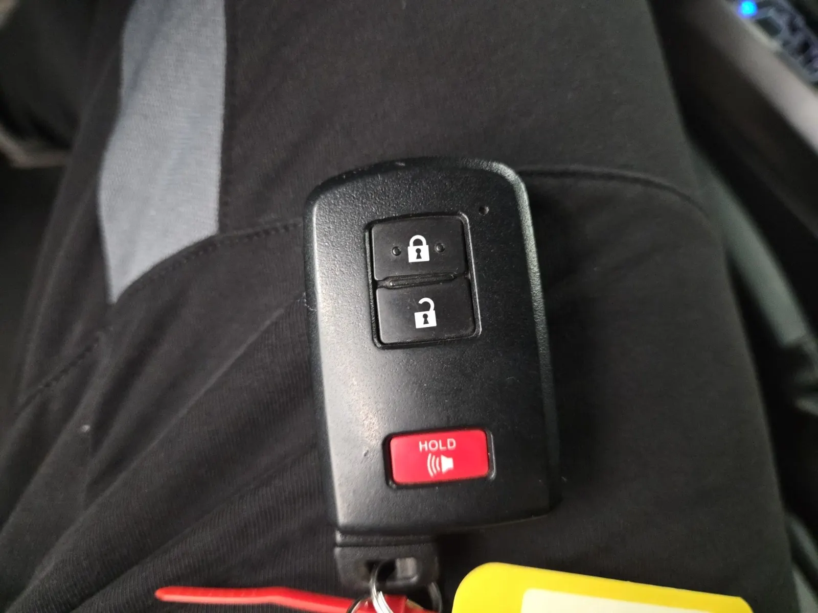 Keys/Fobs/Manual Photo