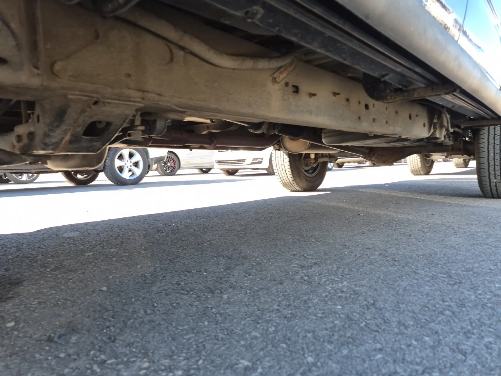 Undercarriage - Driver Photo