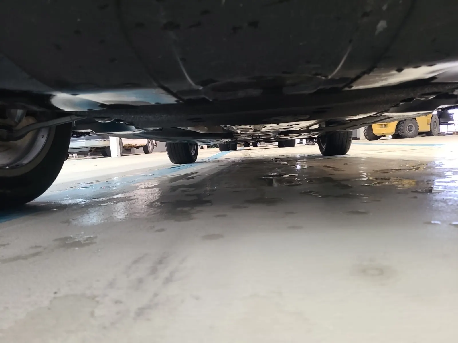 Undercarriage - Front Photo